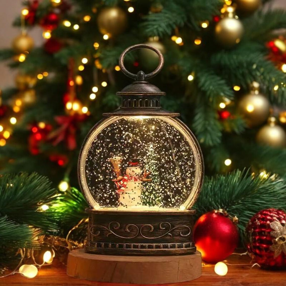 Christmas Snow Globe Lantern: Nativity Scene Wind Lamp